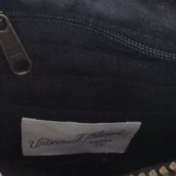 Universal Thread Black and Cream Wristlet - Picture 4 of 4